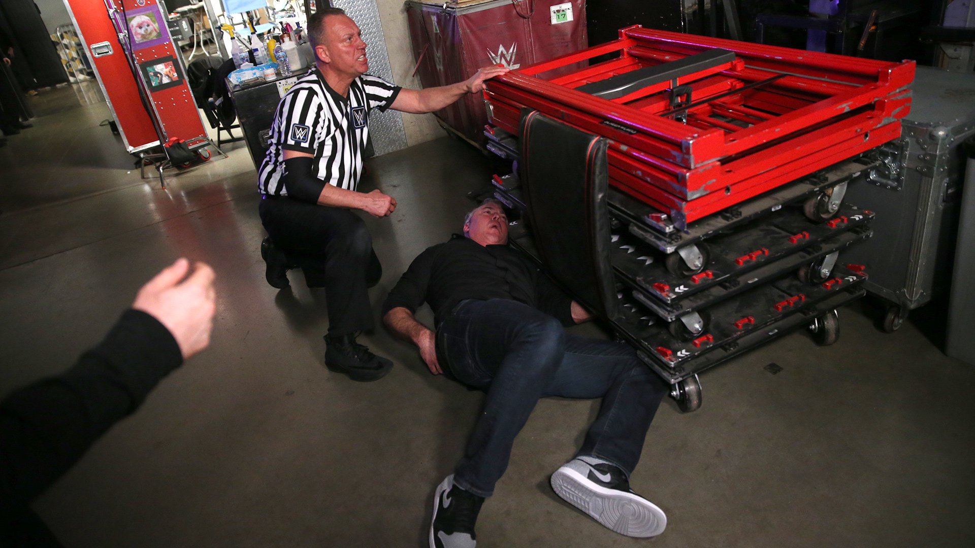 Shane McMahon suffers several injuries while being attacked by Kevin Owens & Sami Zayn on SmackDown LIVE