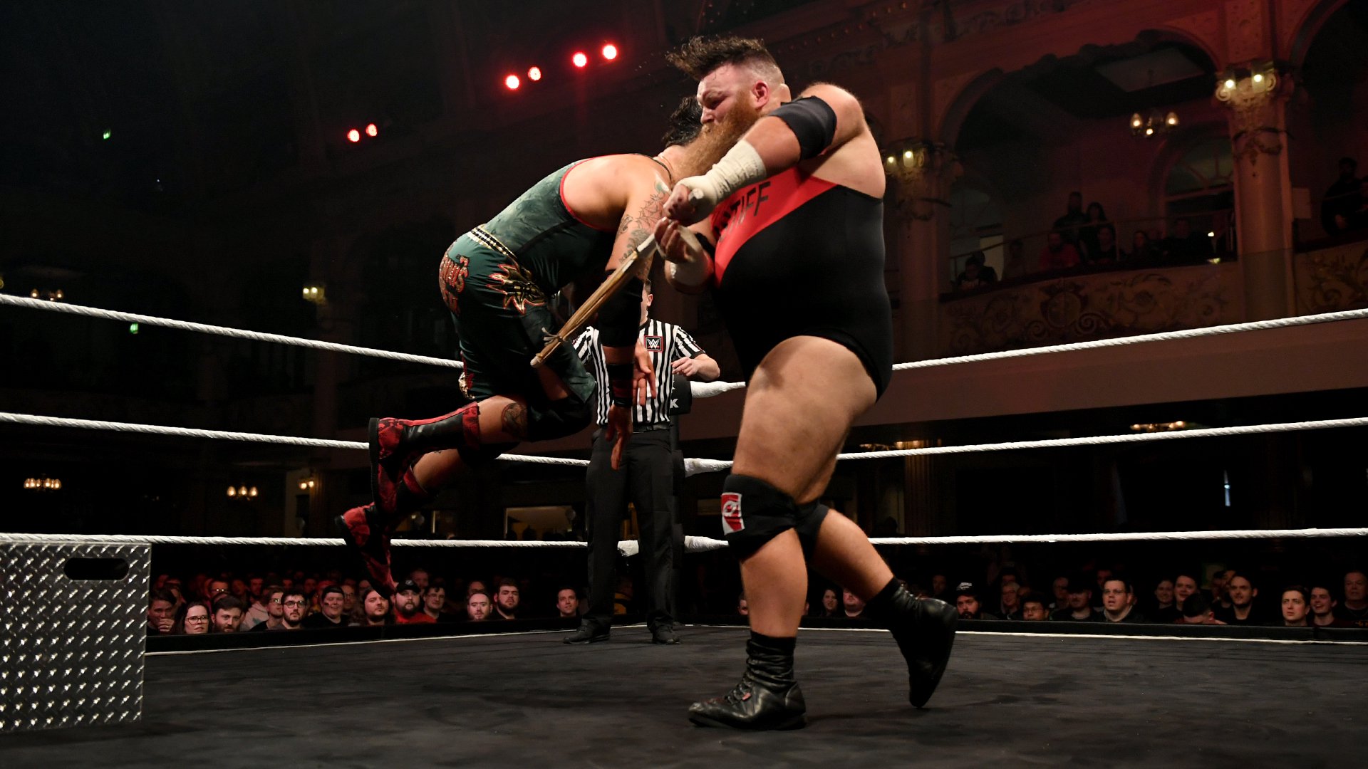 Dave Mastiff def. Eddie Dennis in a No Disqualification Match