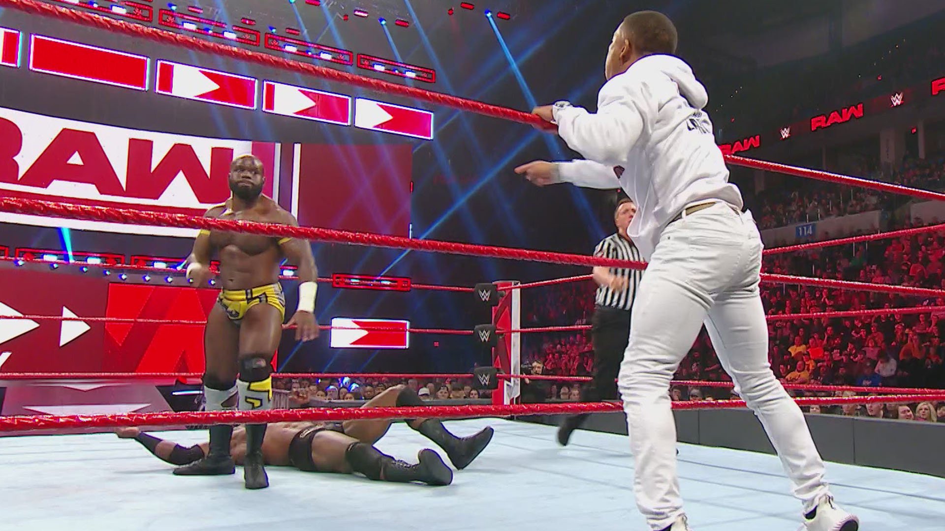 Intercontinental Champion Bobby Lashley def. Apollo Crews