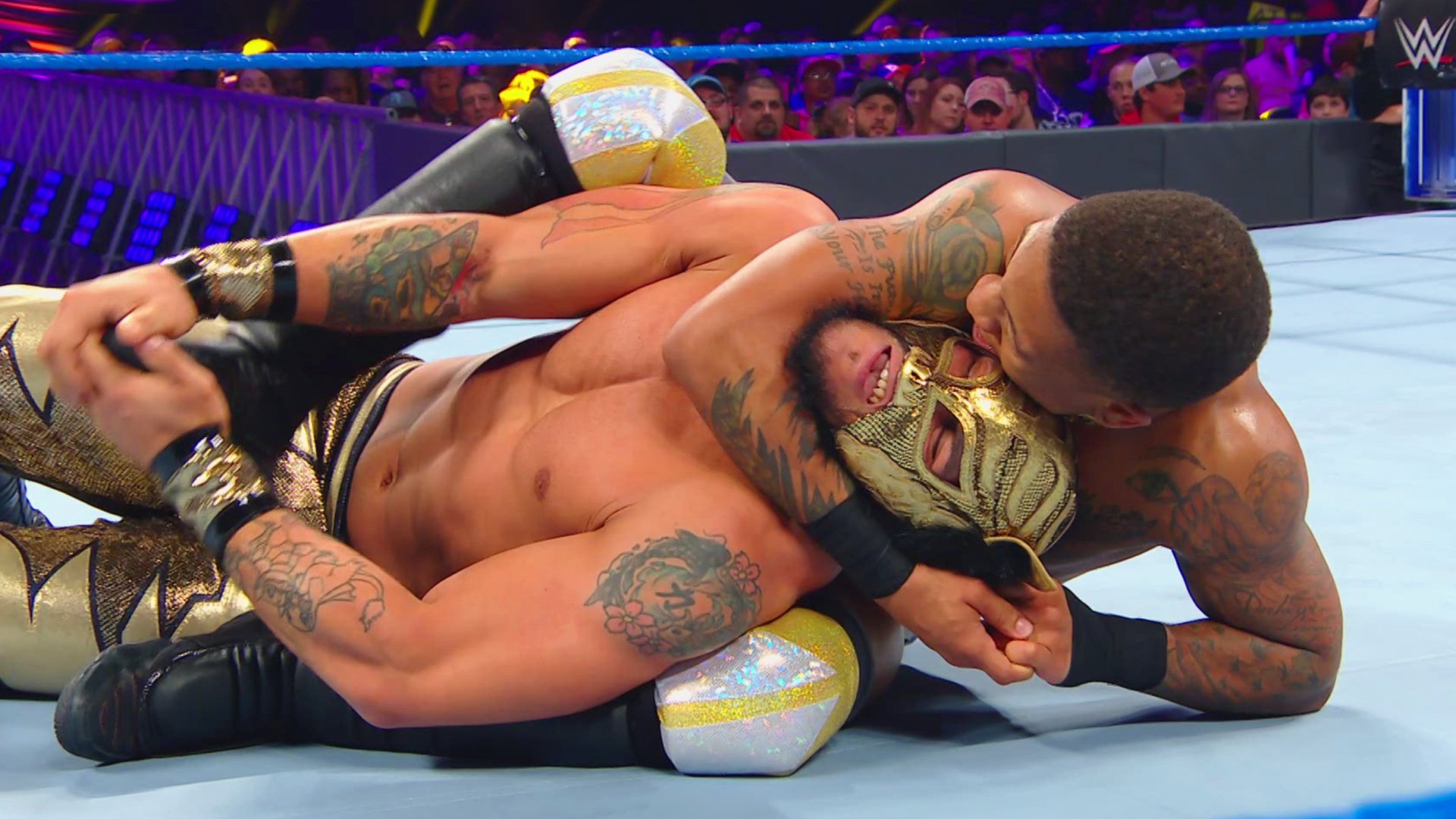 Lio Rush def. Lince Dorado