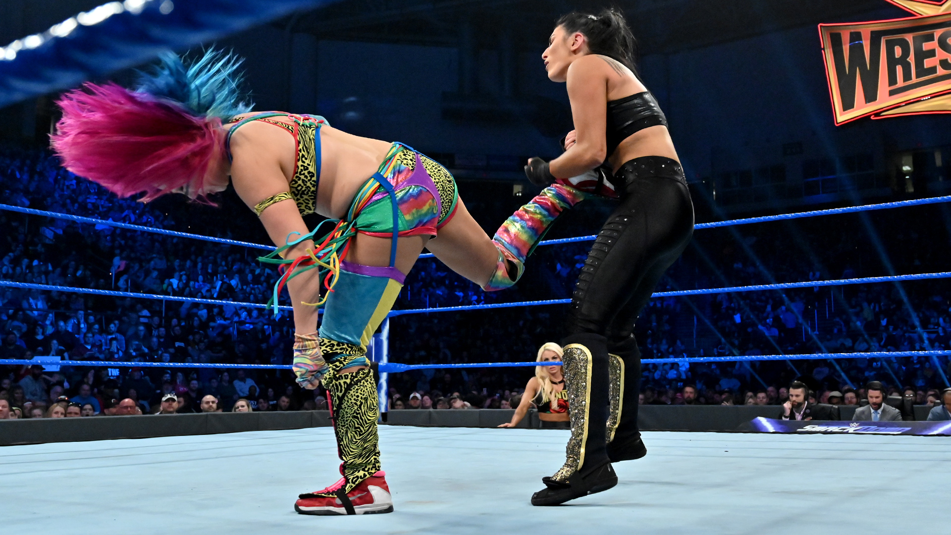 Asuka def. Sonya Deville