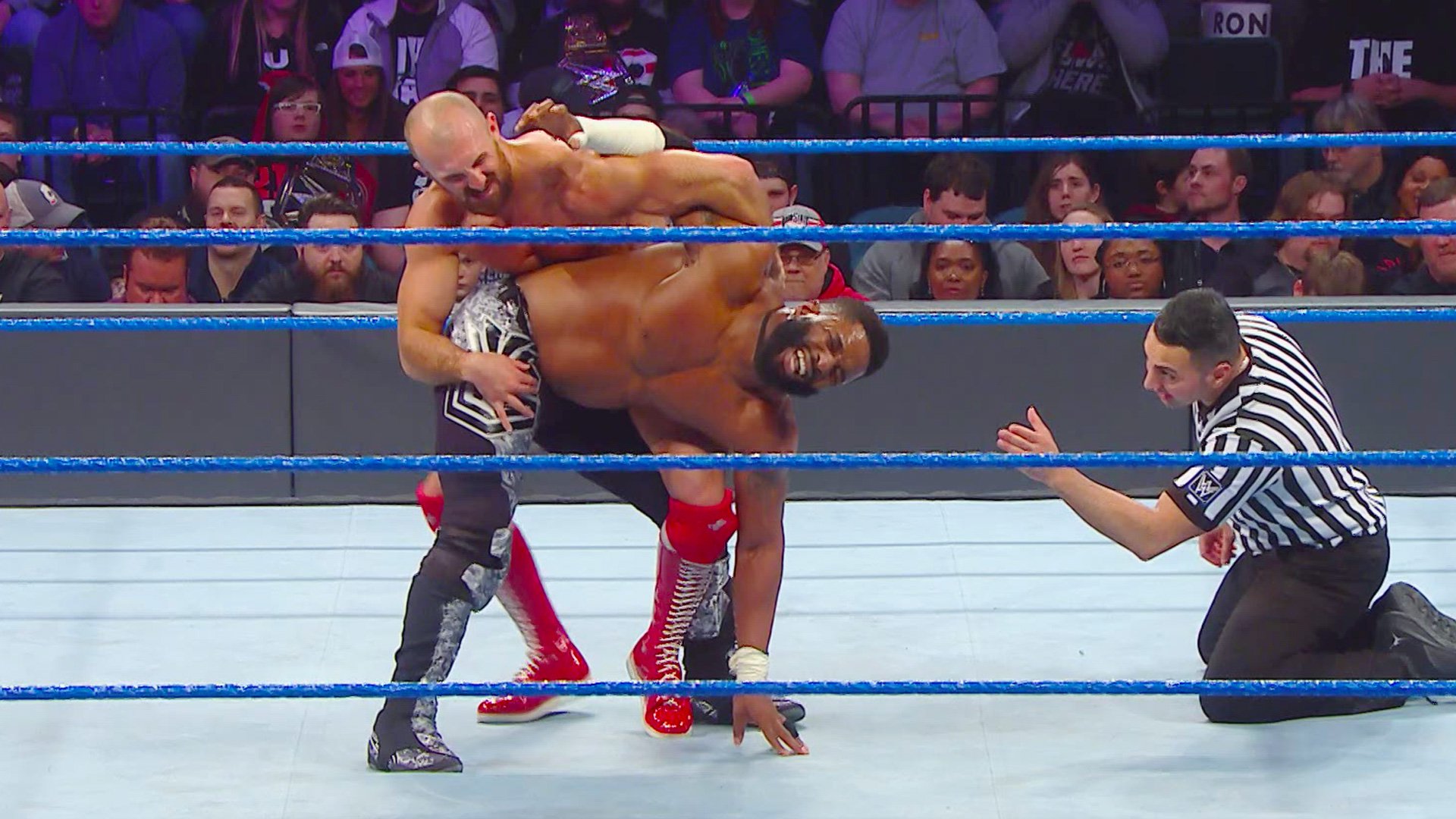 Cedric Alexander def. Oney Lorcan