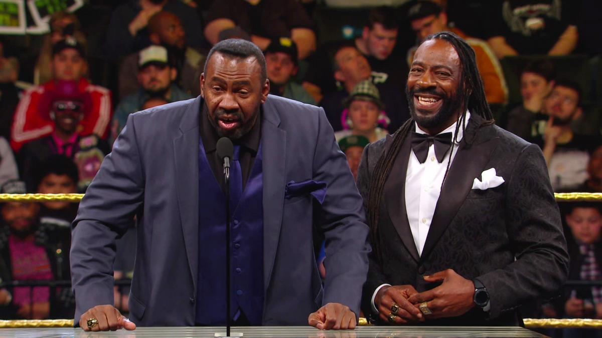 Booker T cedes the spotlight to Stevie Ray at Harlem Heat’s WWE Hall of Fame induction