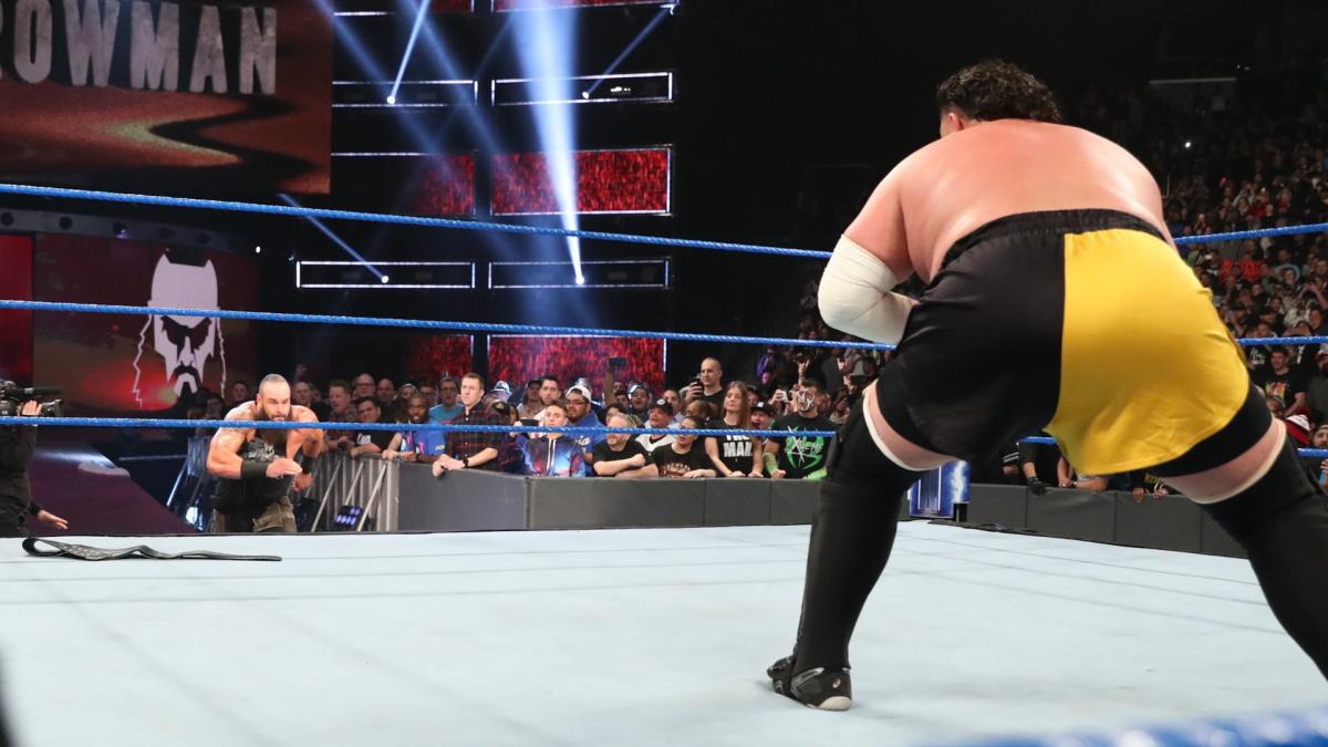 Braun Strowman appeared on SmackDown LIVE and mixed it up with Samoa Joe