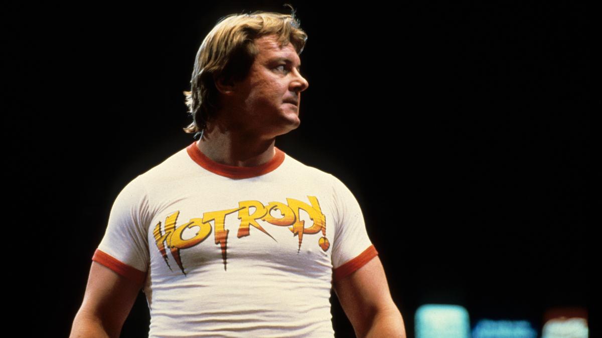 “Rowdy” Roddy Piper statue revealed at WrestleMania Axxess