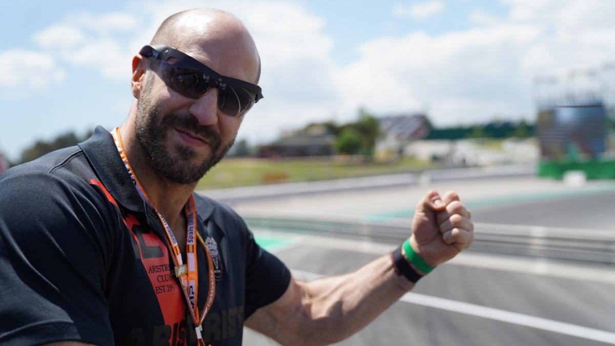 Cesaro presents Pirelli Pole Position award at Formula 1 Spanish Grand Prix