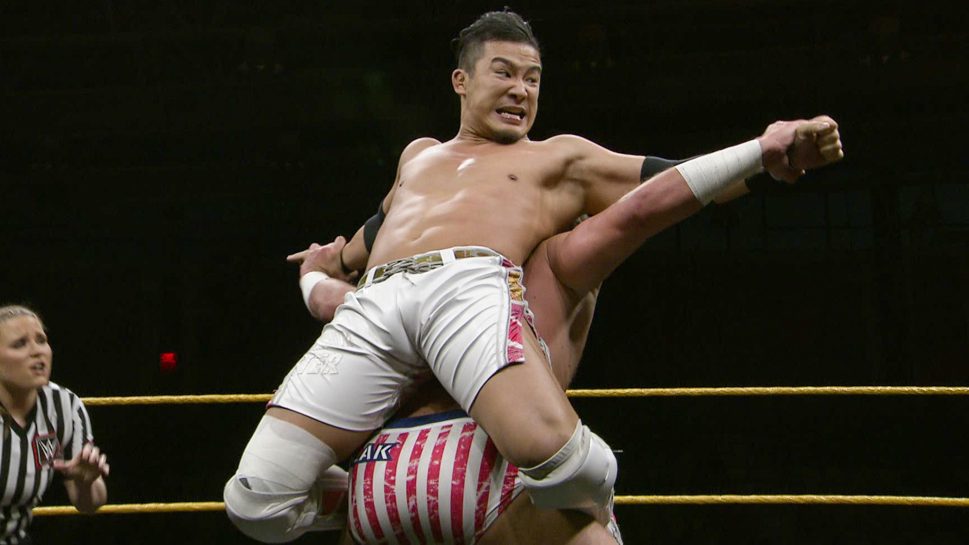 Kushida def. Drew Gulak in a Submission Match