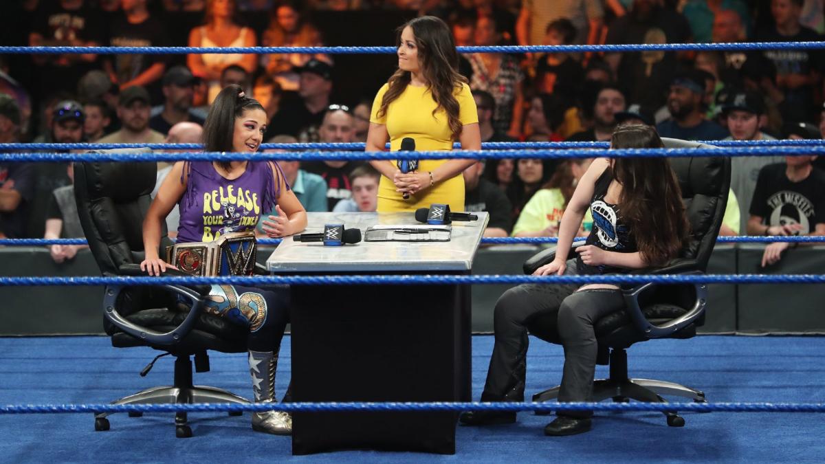 Bayley and Nikki Cross signed the contract for the SmackDown Women’s Title Handicap Match for WWE Extreme Rules