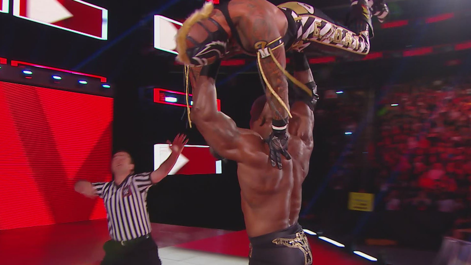 Bobby Lashley def. Rey Mysterio (Open Challenge)