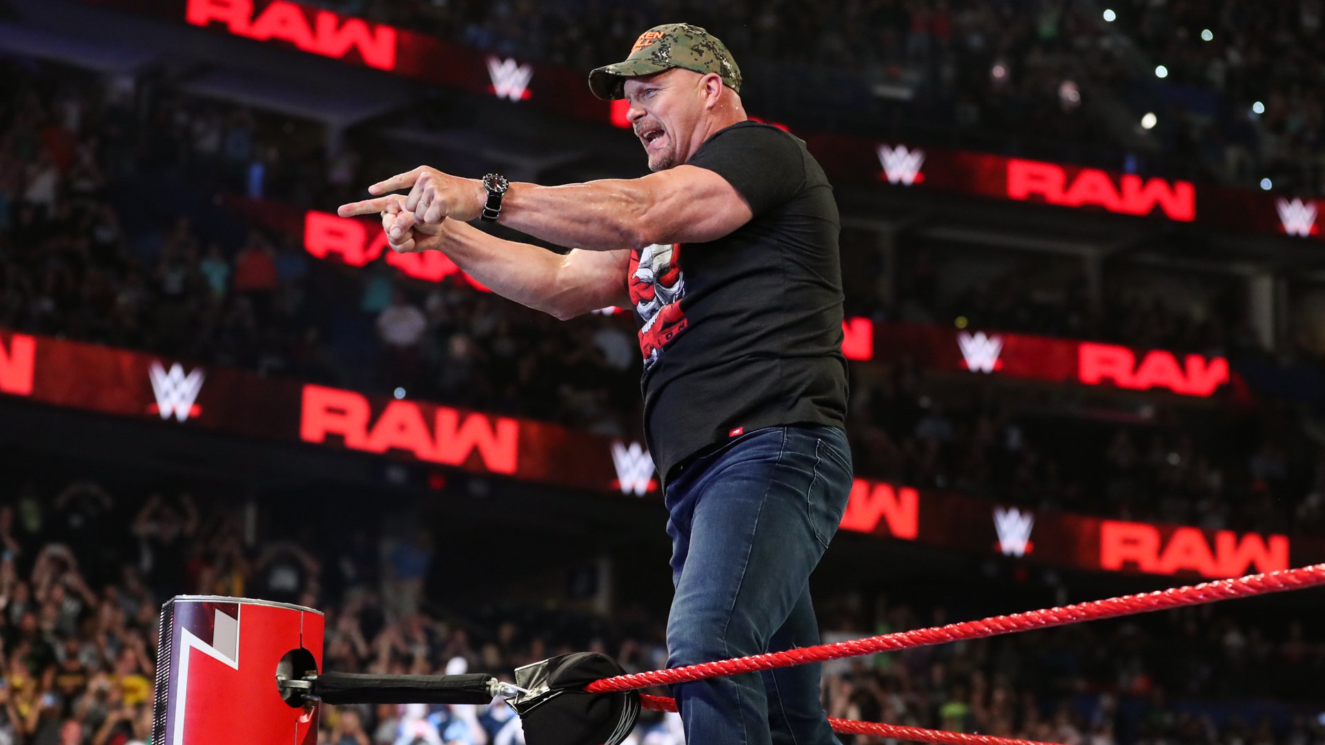 “Stone Cold” Steve Austin, Hulk Hogan and Ric Flair gave a toast to Raw