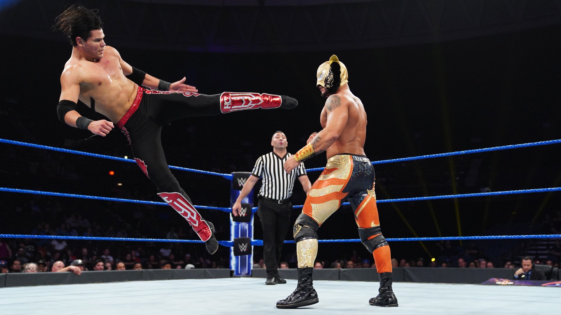 Lince Dorado def. Humberto Carrillo