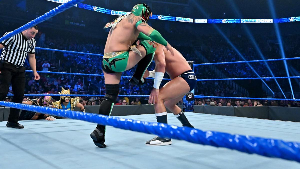 Kalisto def. Drew Gulak after Braun Strowman made his presence felt