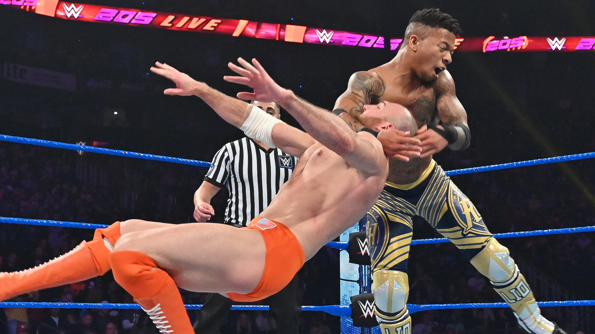 Lio Rush def. Oney Lorcan