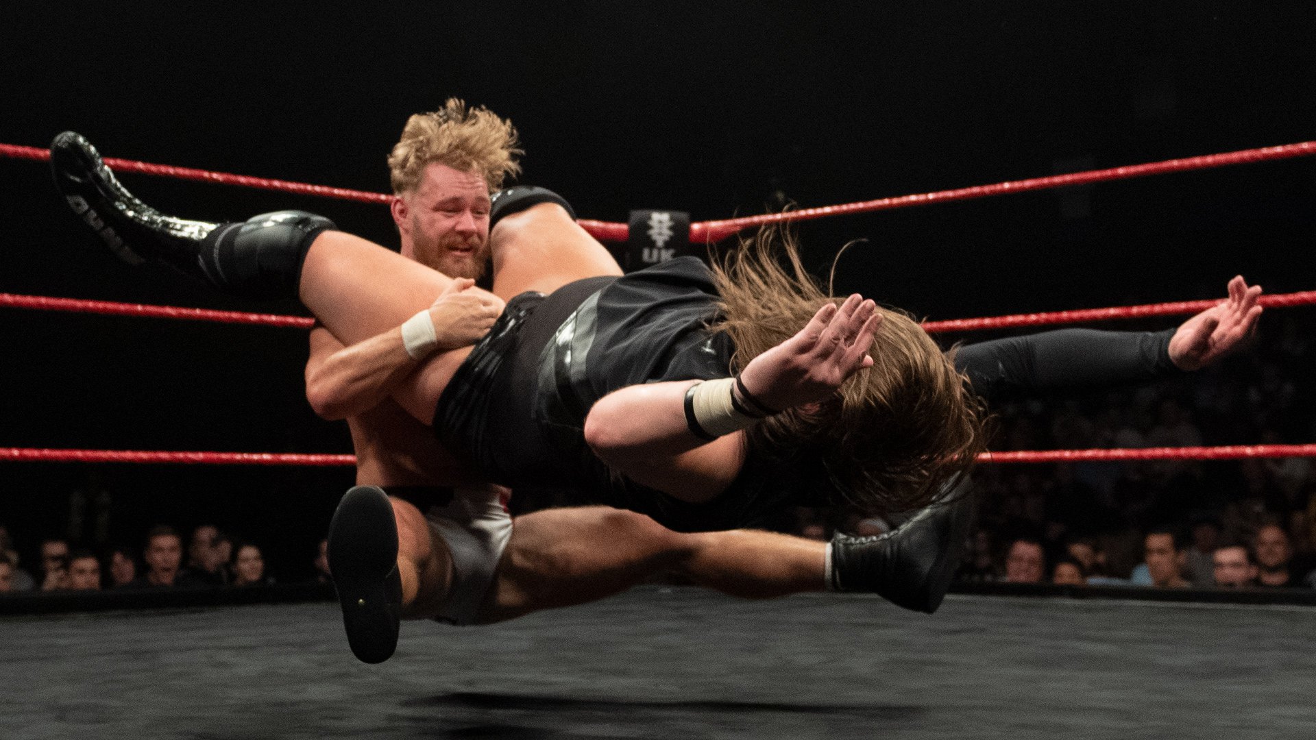 Tyler Bate def. Kassius Ohno