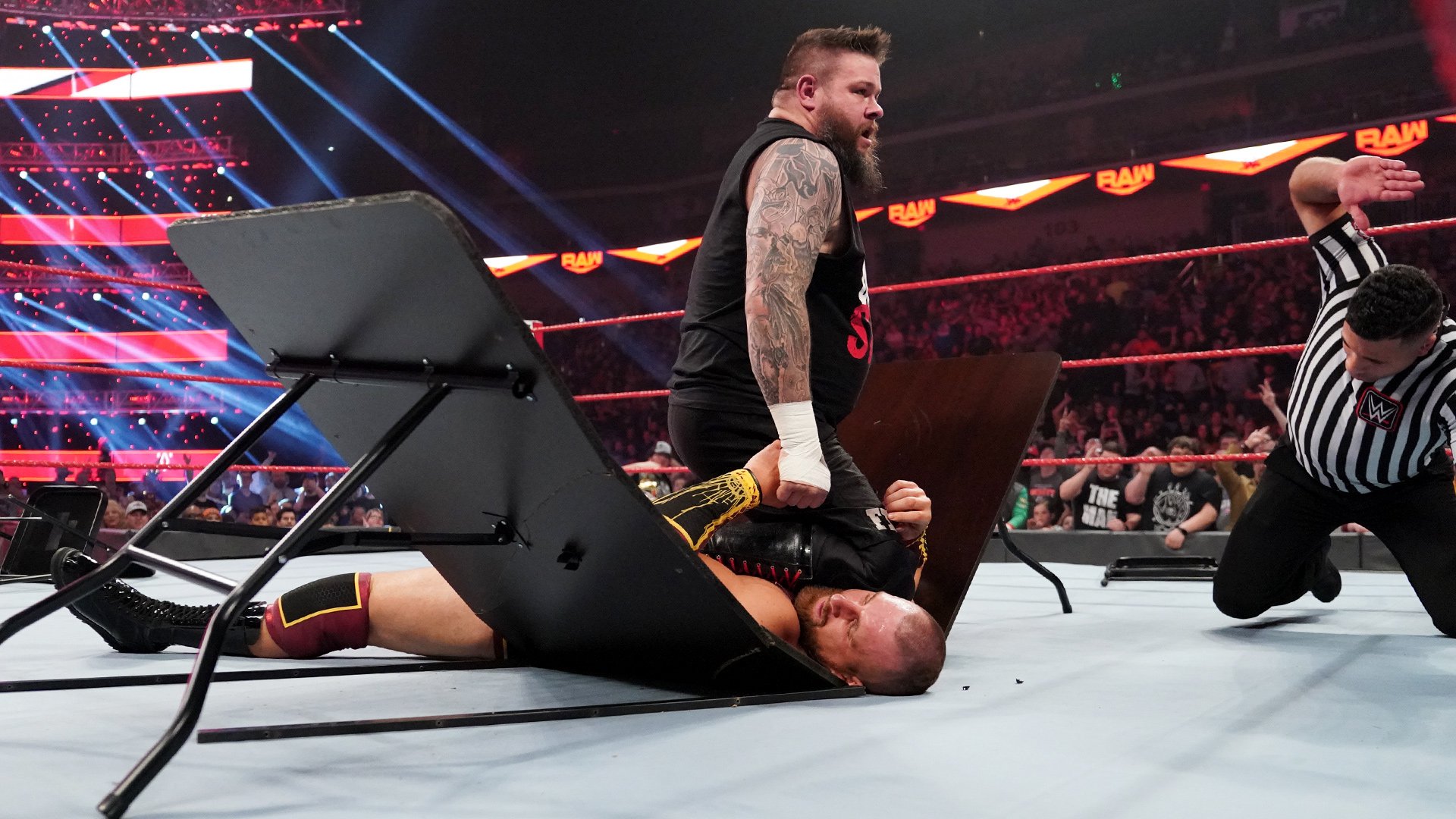 Kevin Owens def. Mojo Rawley (No Disqualification Match)