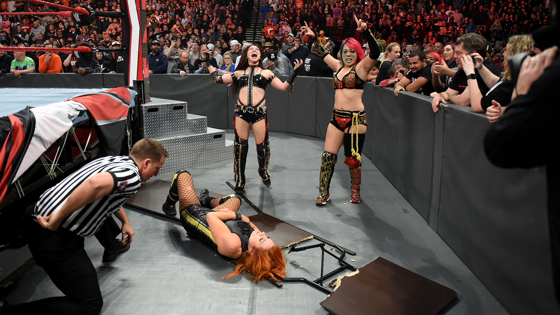 Raw Women’s Champion Becky Lynch def. WWE Women’s Tag Team Champions The Kabuki Warriors via Disqualification