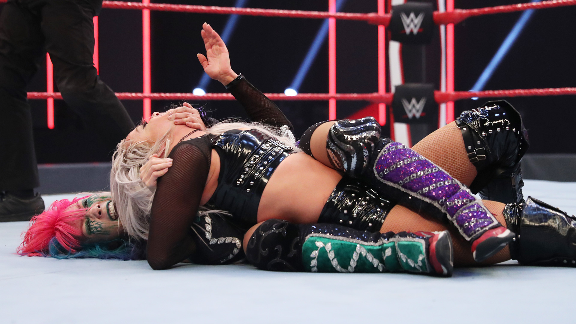 Asuka def. Liv Morgan