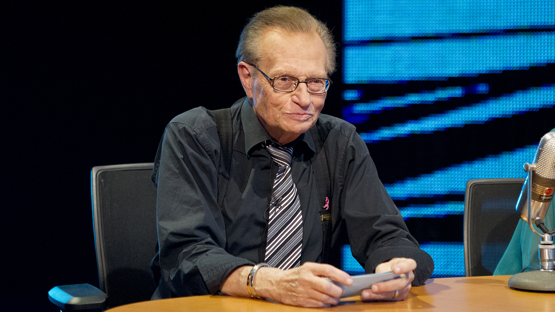 Larry King passes away