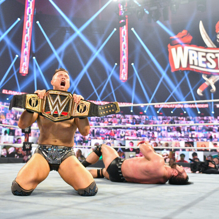 The WWE Universe reacts to The Miz’s stunning WWE Championship cash-in