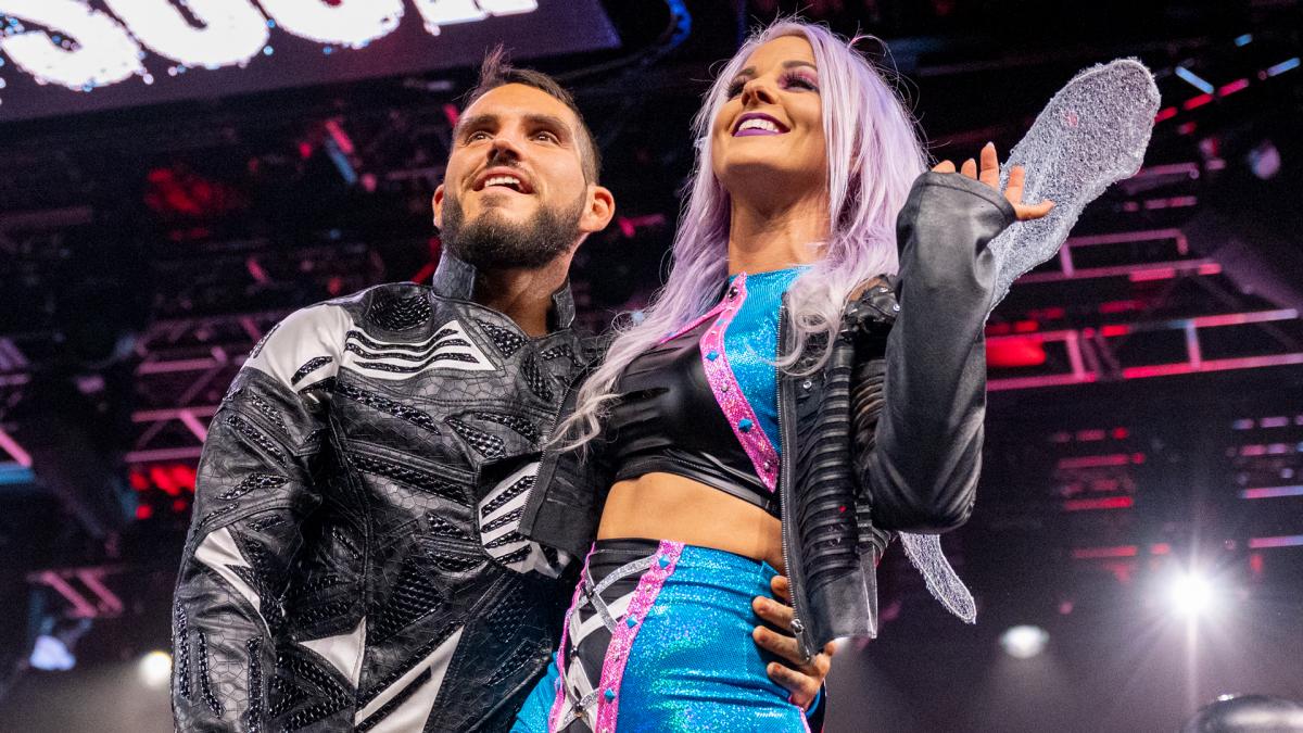 Johnny Gargano and Candice LeRae are expecting their first child