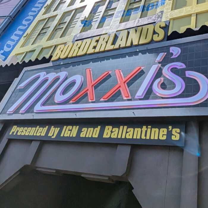 BORDERLANDS Moxxi’s Red Light Bar Invades SDCC!