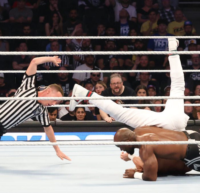 Giovanni Vinci gets a second try against Apollo Crews