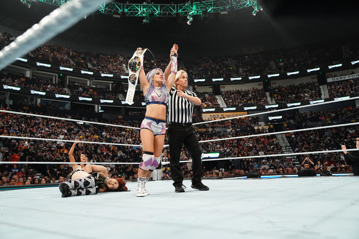 Candice LeRae makes history by becoming first-ever WWE Women’s Speed Champion