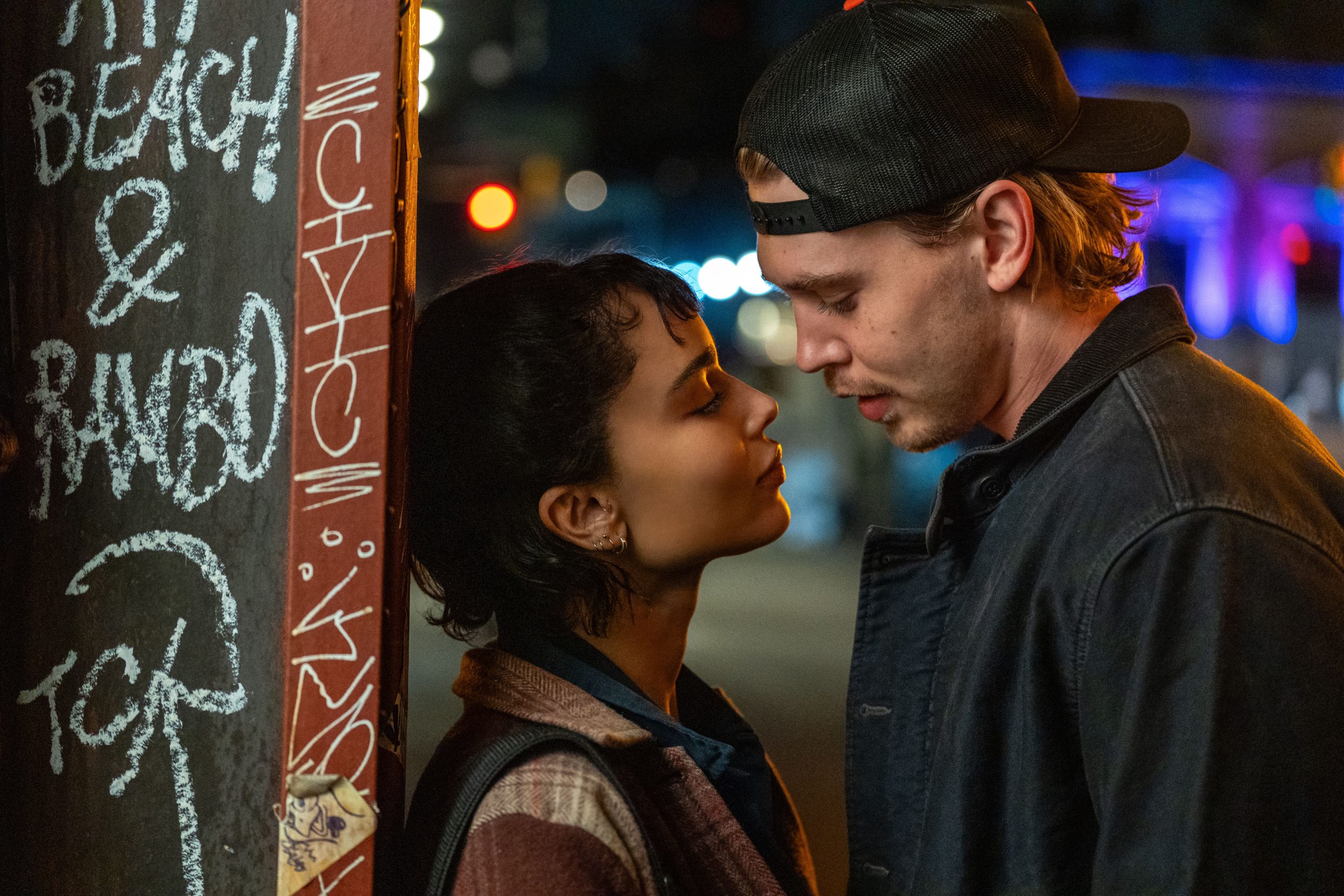 Caught Stealing Review: Austin Butler Delivers a Gritty Homerun