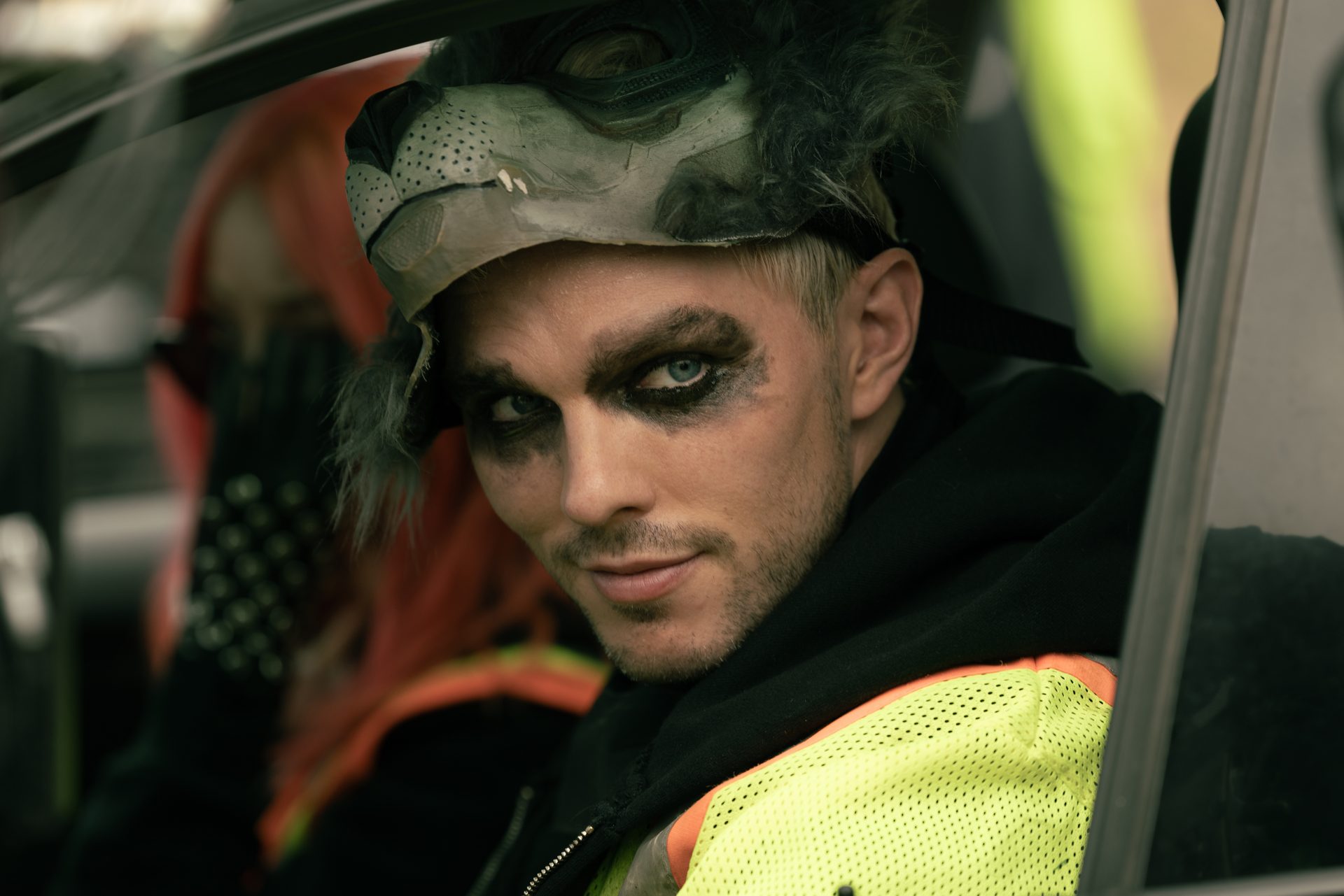 Nicholas Hoult in the first trailer for David Leitch's How to Rob a Bank.